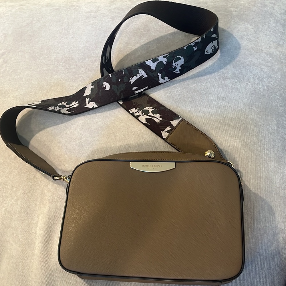 Henri Bendel ‎ crossbody